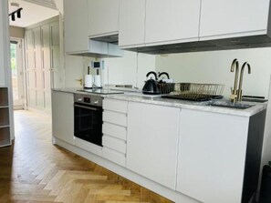 Fridge, microwave, oven, stovetop