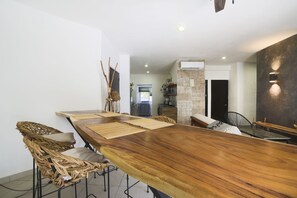 Interior - Condo in hotel zone of PlayaCar, near golf and with beach club area in the hotel (Playa del Carmen)