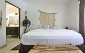 2 bedrooms, iron/ironing board, WiFi, bed sheets - Condo in hotel zone of PlayaCar, near golf and with beach club area in the hotel (Playa del Carmen)