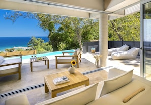 Smart TV - One-Bedroom Villa with a private, heated, infinity pool (Thasos)