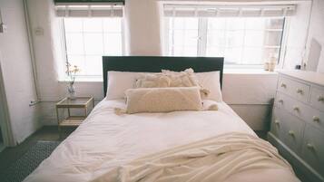 2 phòng ngủ, truy cập Internet không dây miễn phí, bộ trải giường