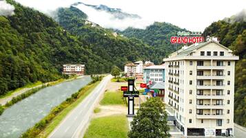 Fachada da propriedade