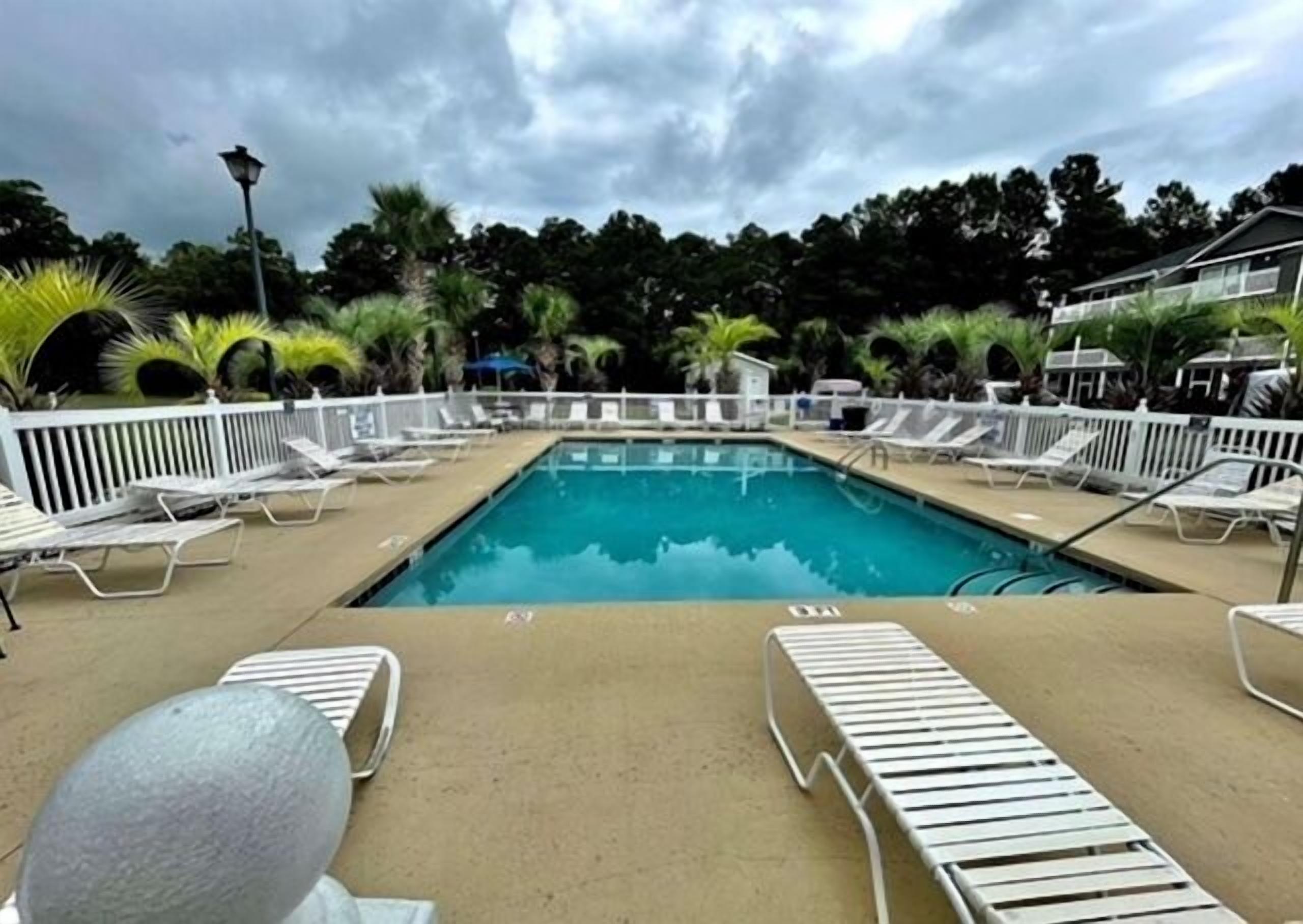 Modern 3bed, 2bath condo on the Intercoastal Waterway, Little River