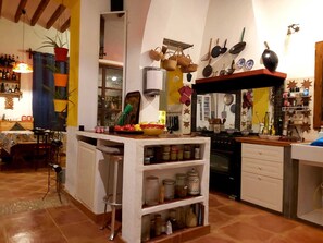 Fridge, microwave, oven, dishwasher - Relax and Rest (VC)