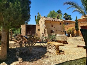 Property grounds - Relax and Rest (VC)