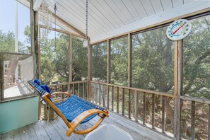 Property grounds - 4607 - Bayberry Cottage: A charming 3-bed 2-bath retreat in Southern Shores, NC, private pool (Southern Shores)