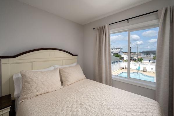 1 habitación, tabla de planchar con plancha, wifi gratis y ropa de cama