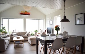 Dining - Gorgeous home in Sveio with house sea view (Sveio)