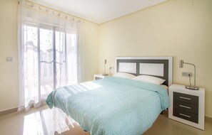5 chambres, lit parapluie, Wi-Fi gratuit, draps fournis