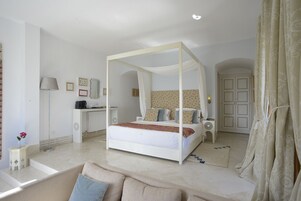Suite Persane | Ropa de cama de alta calidad, minibar, caja fuerte