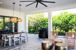 Outdoor dining - NEW Luxury Reno Oasis in Dorado Beach Ritz (Dorado)