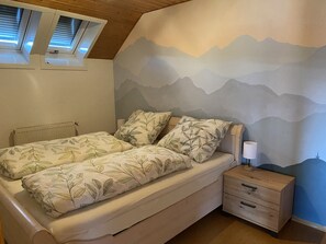 1 Schlafzimmer, Bügeleisen/Bügelbrett, Reisekinderbett, kostenloses WLAN