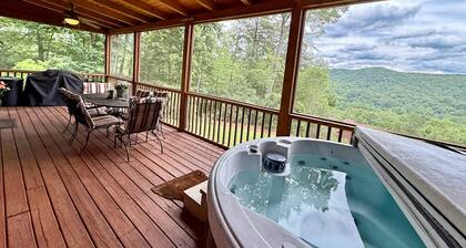 A View From Above - Dog Friendly w/ Screened in Porch and Hot Tub, Near Helen GA