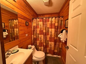 Bathtub, towels - A View From Above - Dog Friendly w/ Screened in Porch and Hot Tub, Near Helen GA (Sautee Nacoochee)