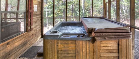 Bain à remous intérieur