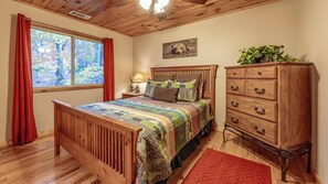 3 عدّة غرف نوم وم�كواة/لوح كي وواي فاي وملاءات أسرّة