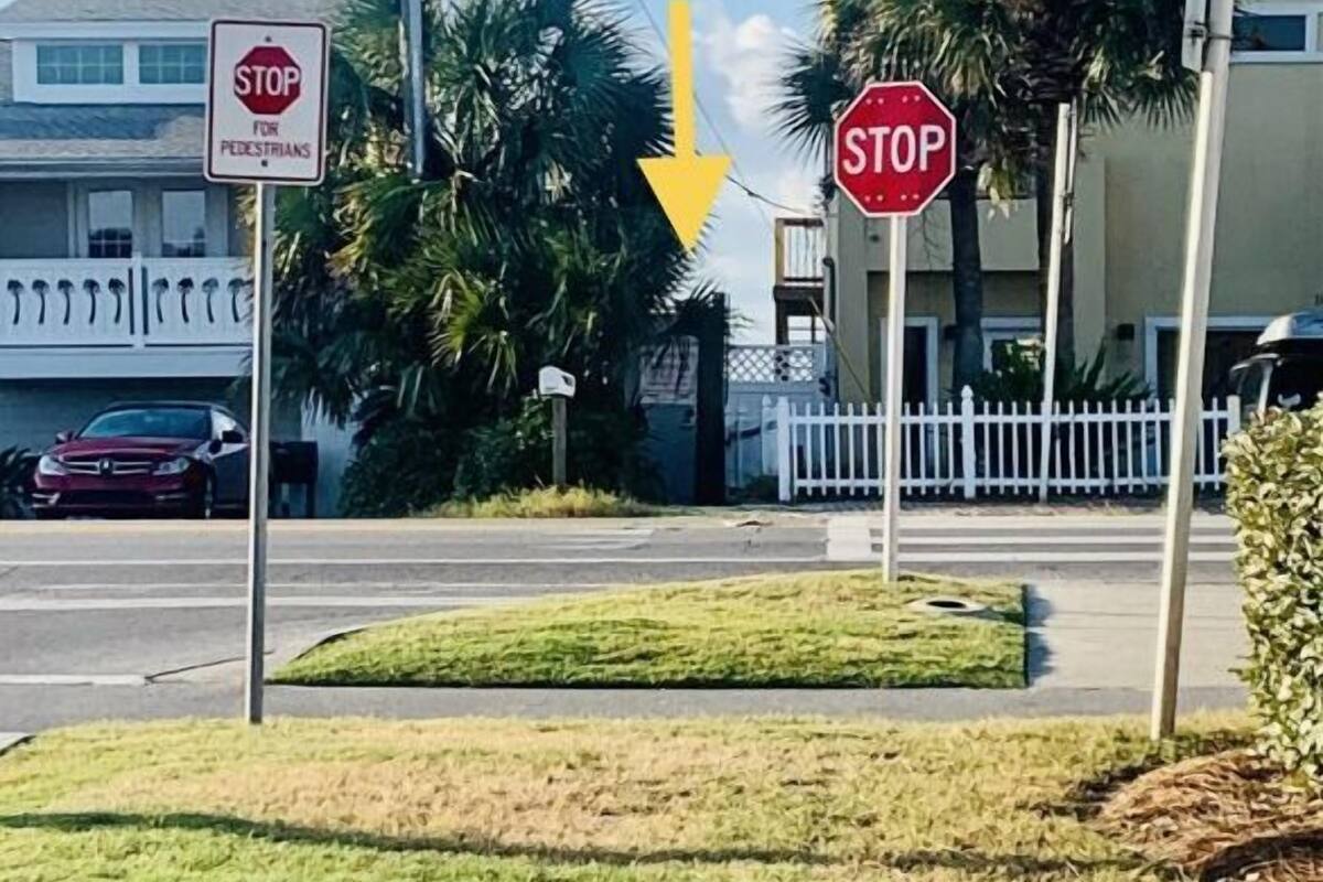 LÀgenhet (10 H Two Bedroom Condo) | Exteriör