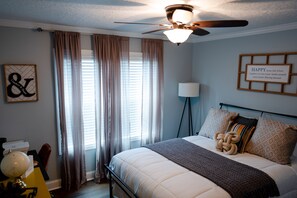 2 bedrooms, desk, iron/ironing board, free WiFi - Cozy Newly built home located in RAINBOW CITY Al  convenient to highway 759 & 59 (Rainbow City)