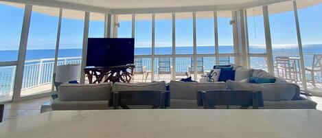 Condo, 4 Bedrooms | Living area