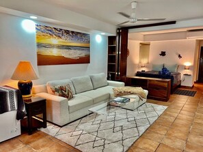 TV - Best Location Studio Near Los Muertos Beach Clubs! (Puerto Vallarta)