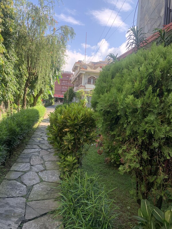 Property grounds - Private Family Room in Lakeside (Pokhara)