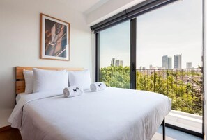 2 bedrooms, iron/ironing board, travel crib, WiFi