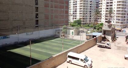 A 3-BR apt w FP, GV & 20 min to the sea & Muntazah