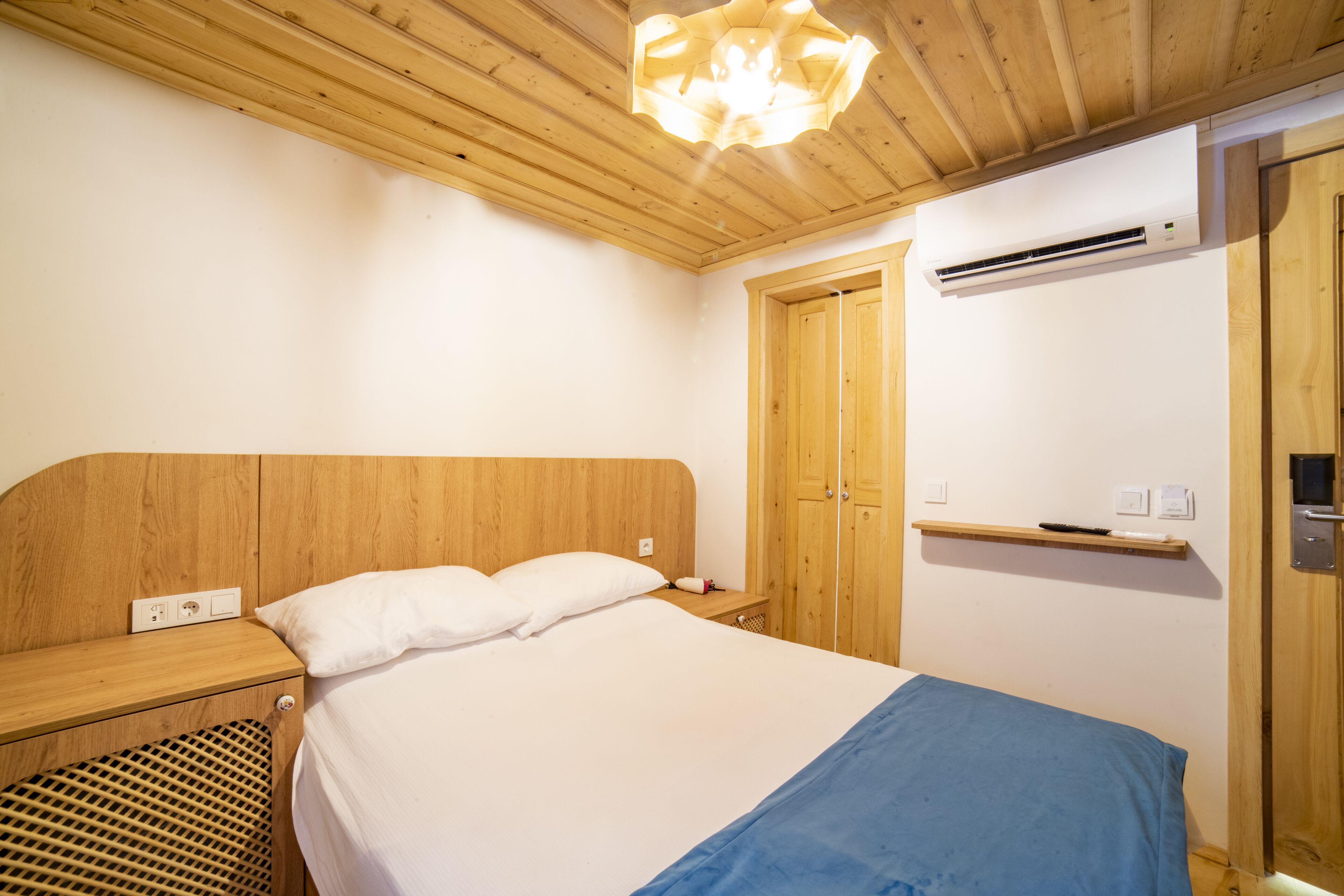 Quarto econômico, 1 cama de casal | Vista do quarto