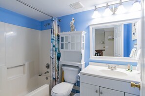 Badkar/dusch och handdukar