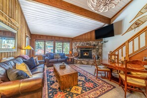 TV, fireplace, stereo