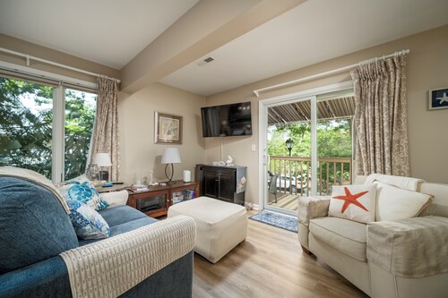 VIEWS! CANALFRONT TOWNHOME-Walk to everything! 24 Canal St, Rehoboth Beach