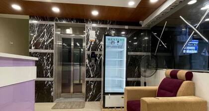 Deluxe AC Room near Alipri checkpost
