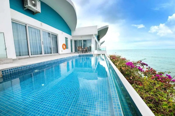 Huge pool