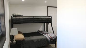 2 Schlafzimmer, Schreibtisch, kostenloses WLAN, Bettwäsche