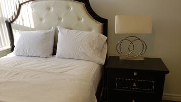 3 bedrooms, desk, iron/ironing board, WiFi