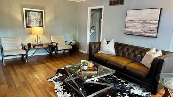 Smart-TV, Kamin, Videospiele, DVD-Player