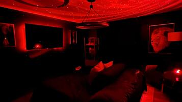 4 Schlafzimmer, Schreibtisch, Bügeleisen/Bügelbrett, kostenloses WLAN