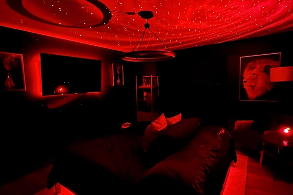 4 makuuhuonetta, työpöytä, silitysrauta/-lauta, ilmainen Wi-Fi