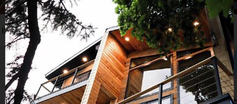 Cliffside haven to take your breath away!