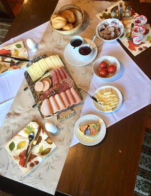 Daily buffet breakfast (EUR 6 per person)