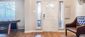 Spacious 7 bedroom home. Family-friendly location.