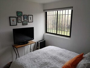 2 bedrooms, free WiFi, bed sheets, wheelchair access - Great location in Barrio Italia, Providencia (Santiago)