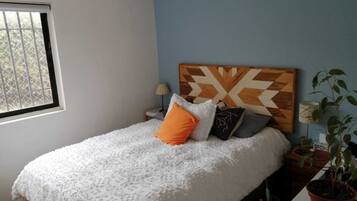 2 bedrooms, free WiFi, bed sheets, wheelchair access