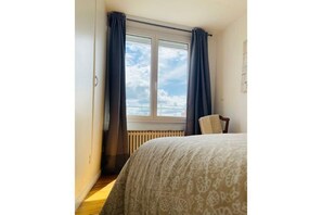 2 chambres, fer et planche Ă repasser, Wi-Fi, draps fournis