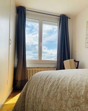 2 bedrooms, iron/ironing board, WiFi, bed sheets - Entire apartment in an iconic building in Nantes (Nantes)