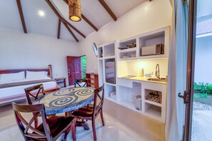 Terrace Deluxe Suite Ocean View Private Pool | Private kitchen