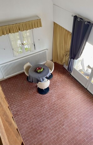Interior - Studio in a magnificent Villa, private beach access (Esquibien)
