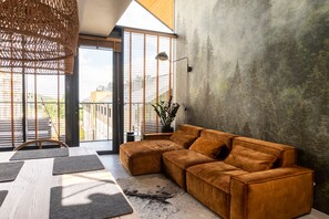 Smart-TV, peis og bøker