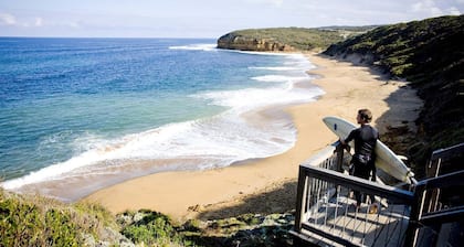 Cosy and Luxurious HARBOURSIDE INN - Open Plan | Wood Burning Stove | SuperKings