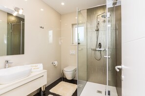 Bathroom - Villa Rossa (Pasman)